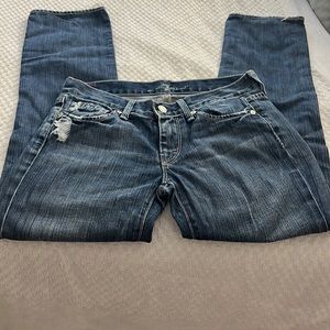 7 for all mankind full length jeans. Size 25. Super soft. Great condition.